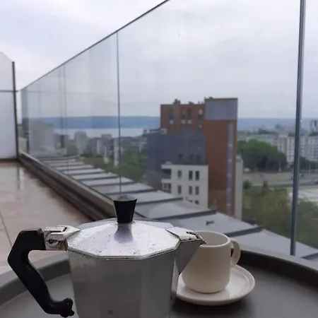 Апартаменти Black Sea View *