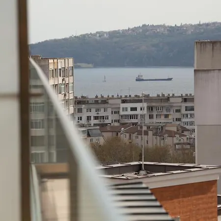 Апартаменти Black Sea View Варна